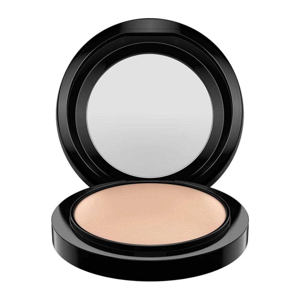MAC Cosmetics Mineralize Skinfinish Natural Medium Plus 3 MAC Cosmetics Mineralize Skinfinish Natural Medium Plus